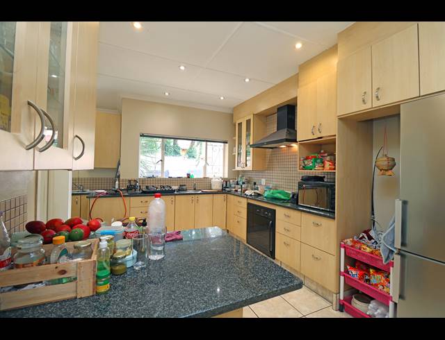 3 BEDROOM HOUSE FOR SALE IN BRAMLEY